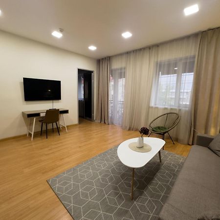 Rest Apartments By Nava Hotel 예레반 외부 사진