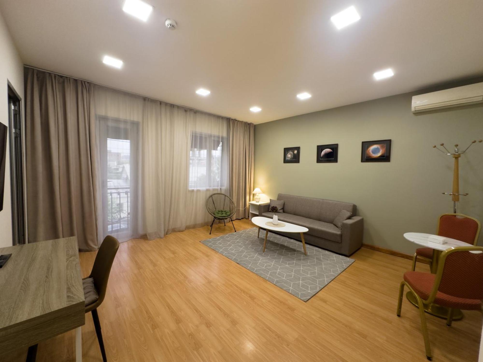 Rest Apartments By Nava Hotel 예레반 외부 사진